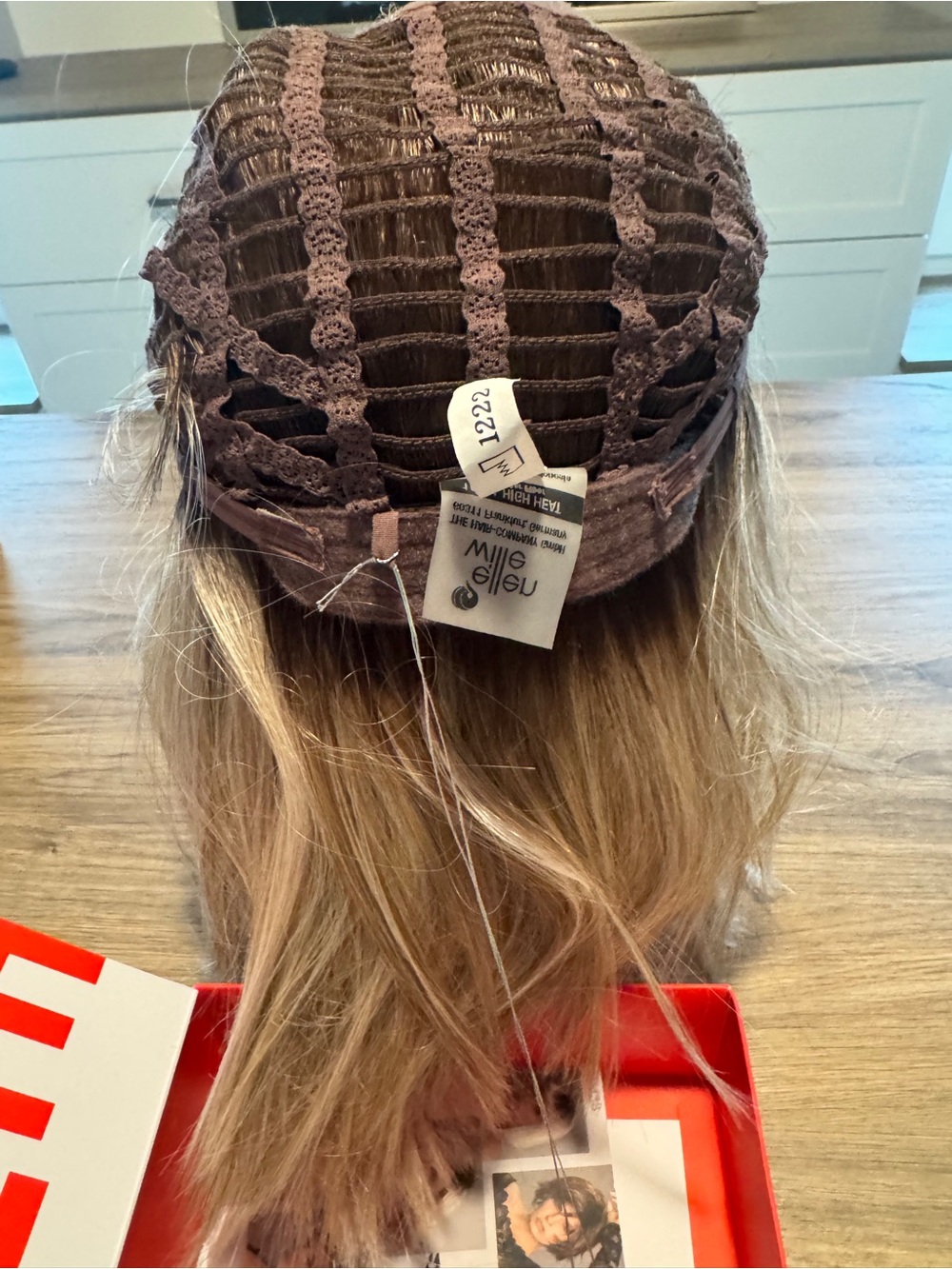 (NWT) Ellen Wille Drive Wig - Pearl Blonde Rooted - Petite-Average - Picture 16 of 16